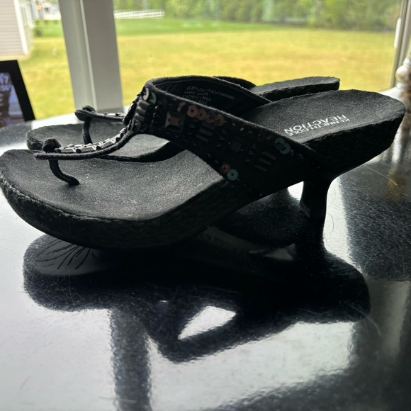 Kenneth Cole Reaction sandals. Size 7 - Picture 2 of 7